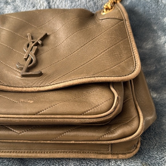 Yves Saint Laurent Gray Quilted Leather Shoulder Bag 9*12” - Picture 4 of 10